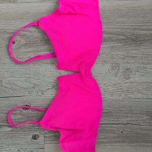 Vibrant Pink Women's Bikini Under Wire Top